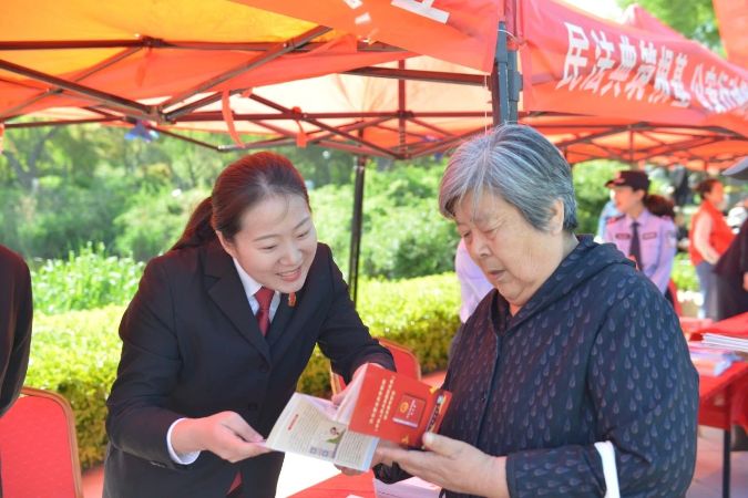 【民法典宣传月】春风行动+法律盲盒，大汶...